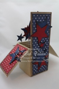 911-patriotic-card-in-a-box-z-fold-star-framelits-punch-red-white-blue-patriotic-deb-valder-stampladee-stampin-up-3